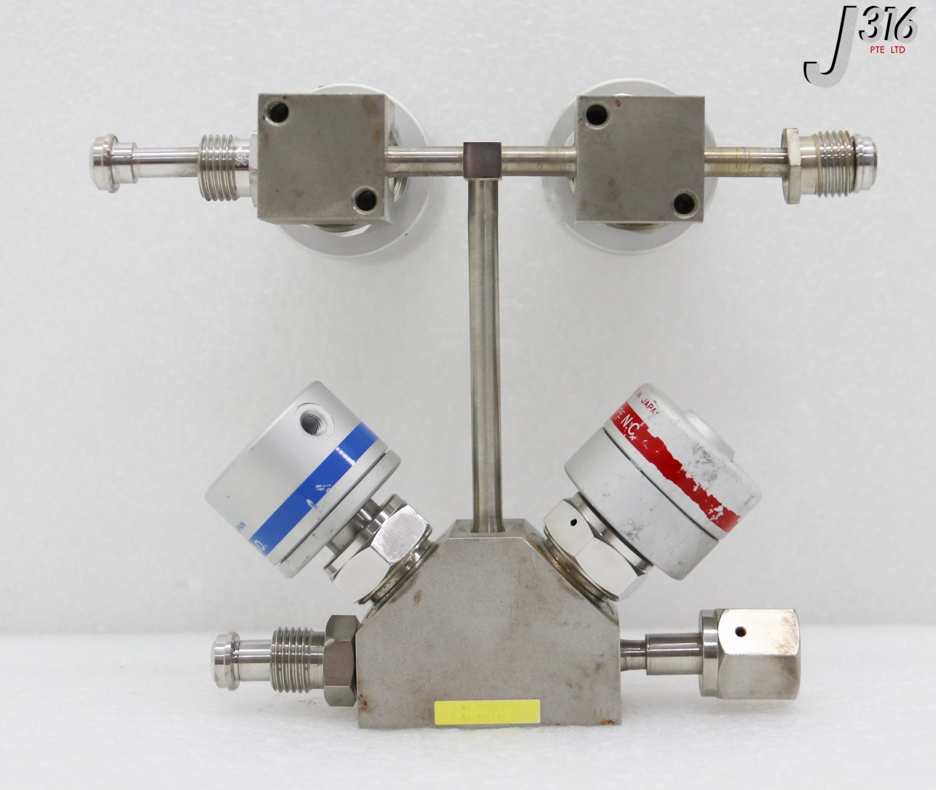 33586 FUJIKIN DIAPHRAGM VALVE ASSY, DIVERT, LEFT, MOD. GP, CENTURA